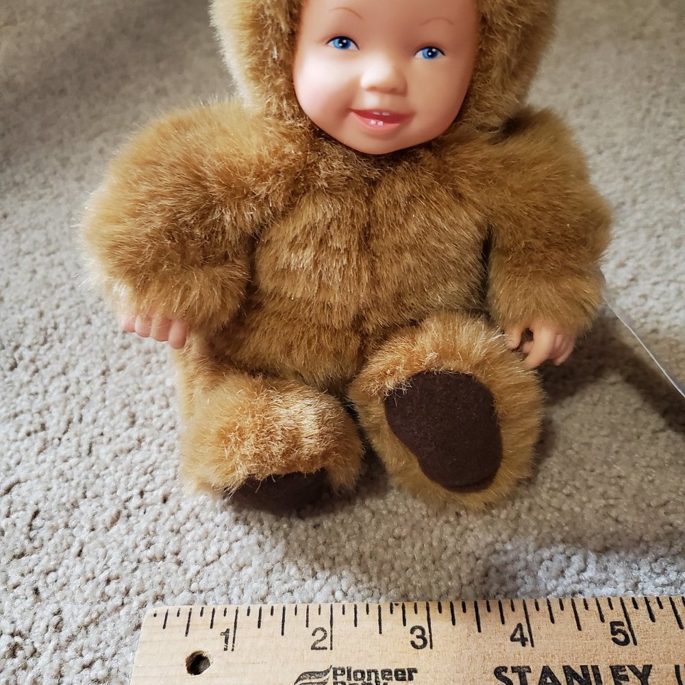Anne Geddes Baby Bear - Picture 4 of 9